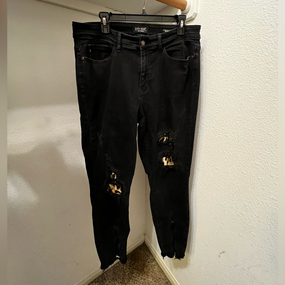 Black, leopard Judy Blues